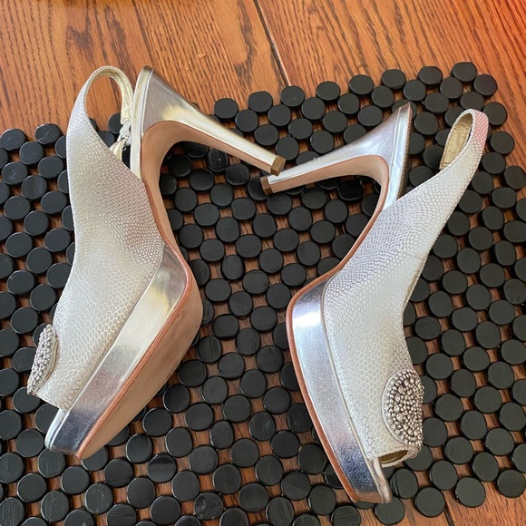 Gorgeous Heels - Picture 2 of 4